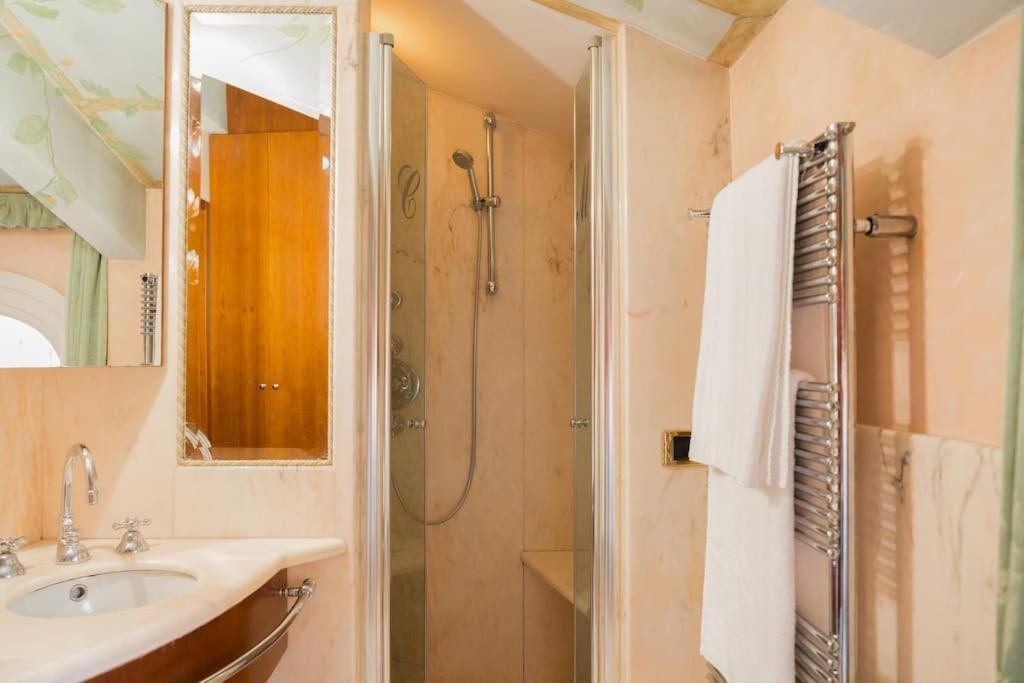 Carbonesi Luxury - Centro Storico Apartment Bologna Ngoại thất bức ảnh