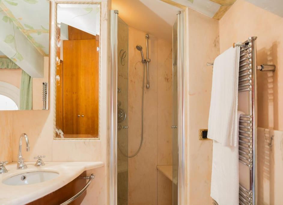 Carbonesi Luxury - Centro Storico Apartment Bologna Ngoại thất bức ảnh