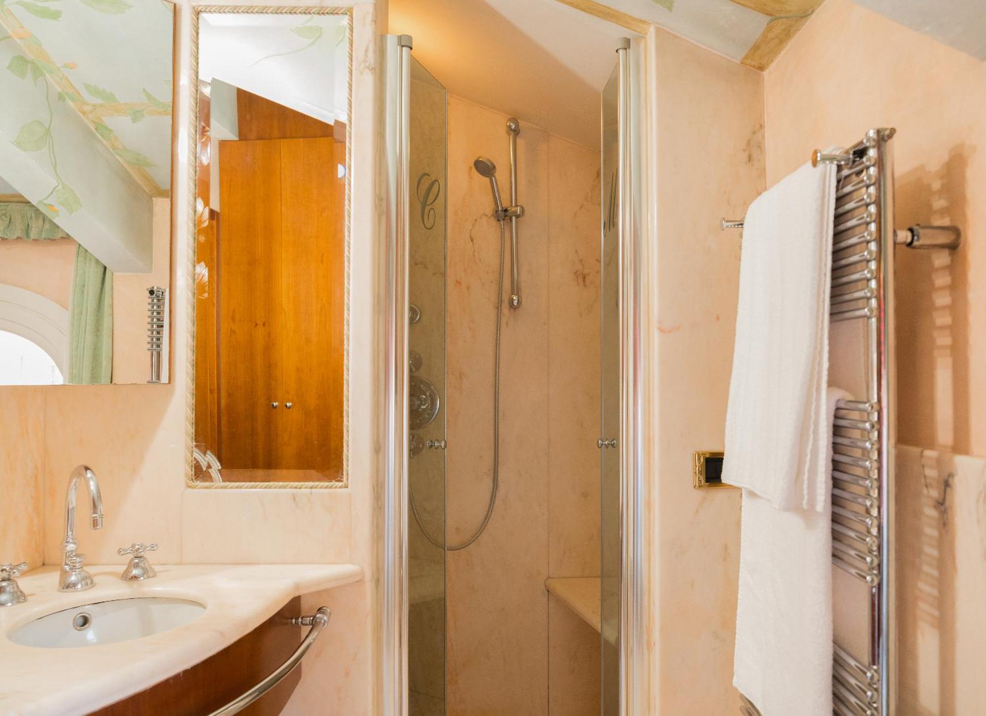 Carbonesi Luxury - Centro Storico Apartment Bologna Ngoại thất bức ảnh