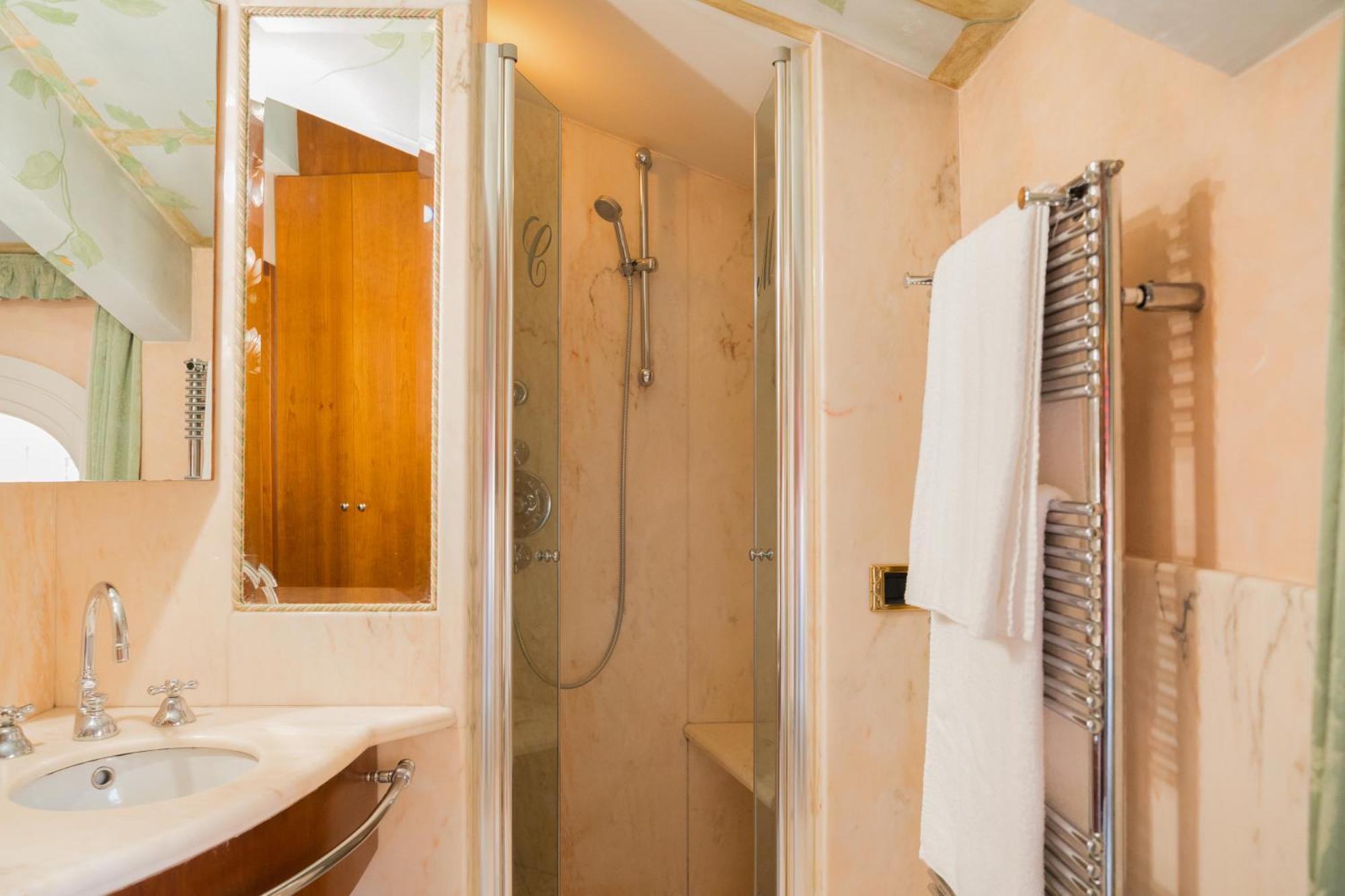 Carbonesi Luxury - Centro Storico Apartment Bologna Ngoại thất bức ảnh